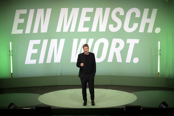 Robert Habeck - Gruene Wahlkampagne DEU, Deutschland, Germany, Berlin, 08.02.2025 Rede von Robert Habeck , Kanzlerkandidat von Buendnis 90 Die Gruenen und Bundesminister fuer Wirtschaft und Klimaschut ...