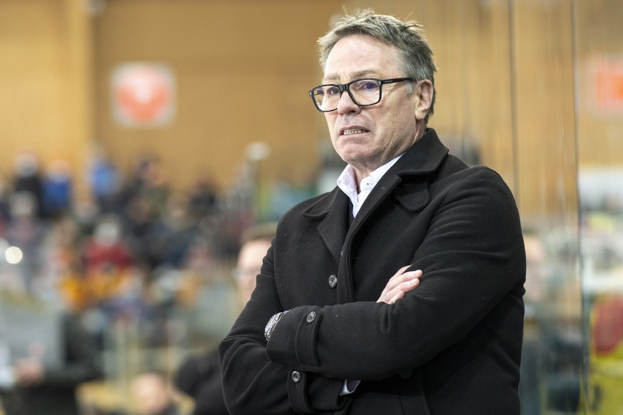 Luganos Head Coach Chris McSorley waehrend dem Qualifikationsspiel der National League zwischen den SCL Tigers und dem HC Lugano, am Freitag, 28. Januar 2022, im Ilfisstadion in Langnau. (KEYSTONE/Mar ...