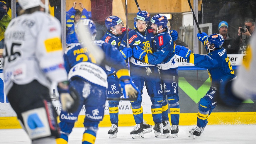 Gottéron-Traumtor und sofortige HCD-Reaktion – alles offen zur 1. Pause in Davos