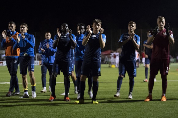 Die Spieler des FC Zuerich jubeln nach dem 2-4 Sieg, wahrend dem Schweizer Cup 1/16 Final Fussballspiel zwischen dem FC Breitenrain und FC Zuerich, am Samstag, 15. September 2018, in Bern. (KEYSTONE/A ...