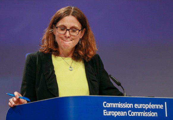 epa06778005 European Commissioner for Trade Cecilia Malmstrom during a press conference on the US restrictions on steel and aluminum affecting the EU at the European Commission in Brussels, Belgium, 0 ...