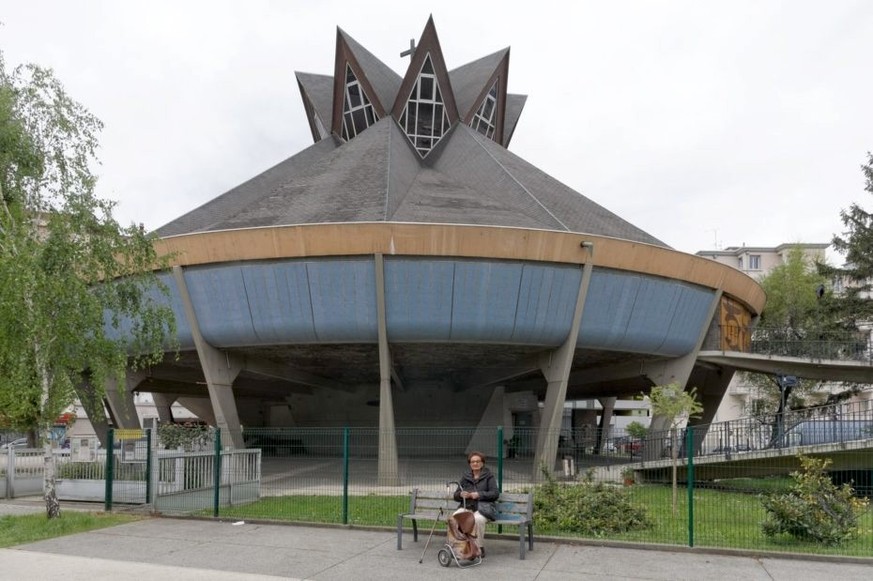 Weird France! Skurrile Gebäude und Strassenattraktionen in Frankreich. https://www.archive-arn.fr/