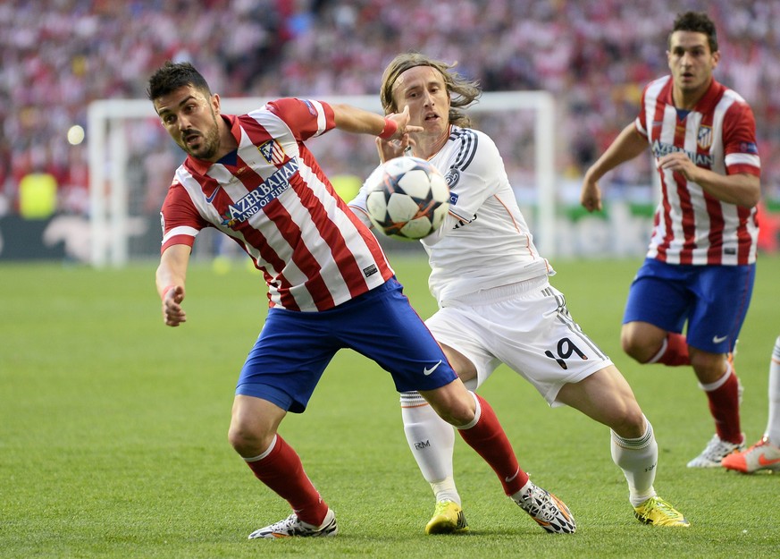 David Villa hing nach der Umstellung meist in der Luft, Reals Luka Modric konnte das Spiel dagegen einfacher gestalten.