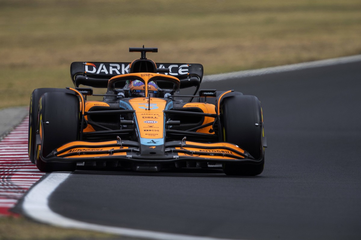 Formula 1 2022: Hungarian GP HUNGARORING, HUNGARY - JULY 31: Daniel Ricciardo, McLaren MCL36 during the Hungarian GP at Hungaroring on Sunday July 31, 2022 in Budapest, Hungary. Photo by Carl Bingham  ...