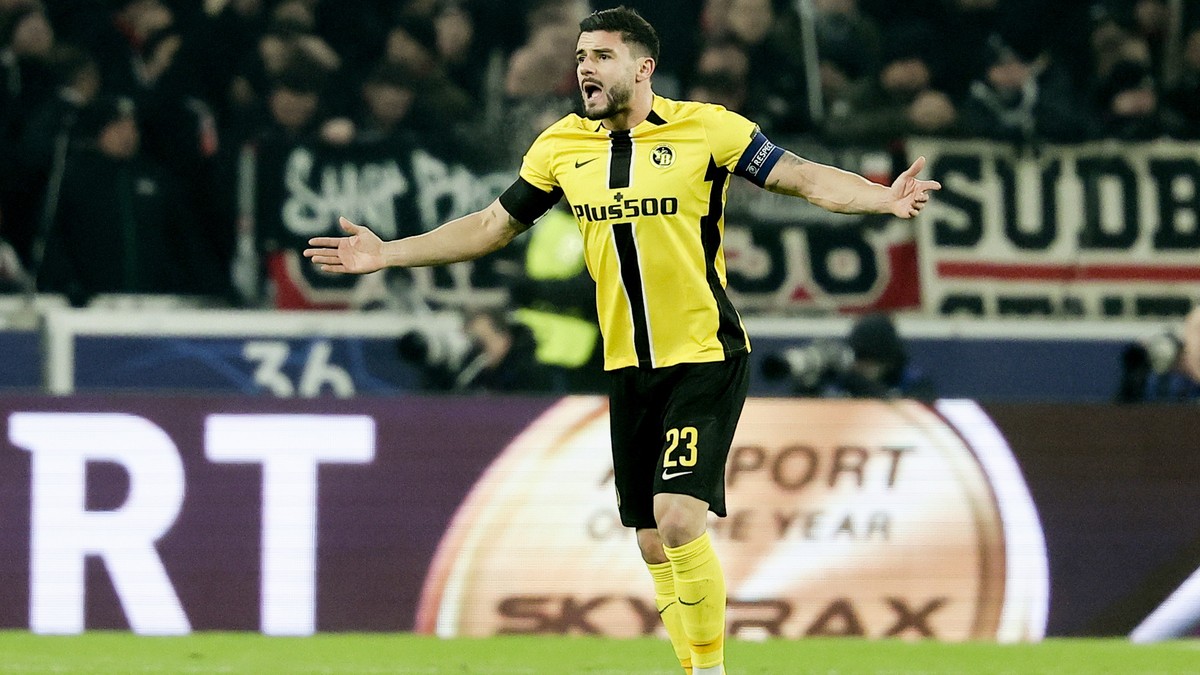 epa11771506 Loris Benito of Bern gestures during the UEFA Champions League match between VfB Stuttgart and BSC Young Boys, in Stuttgart, Germany, 11 December 2024. EPA/RONALD WITTEK