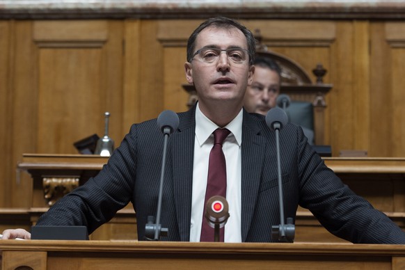 Roland Buechel (SVP/SG) aeussert sich zum Beitrag der Schweiz zu Gunsten von Kroatien am Donnerstag, 11. Dezember 2014 im Nationalrat in Bern. (KEYSTONE/Lukas Lehmann)