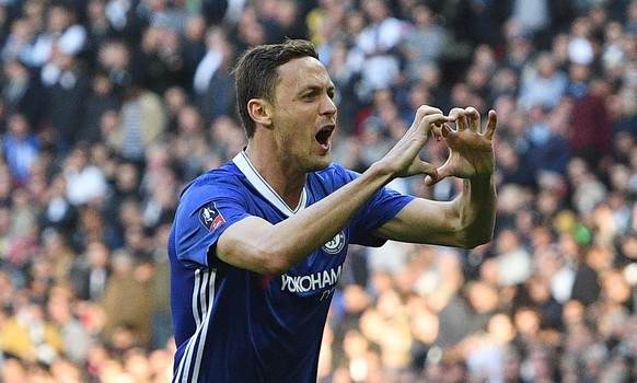 epaselect epa05921947 Chelsea Nemanja Matic celebrates scoring the winning goal during the English FA cup semifinal game between Chelsea and Tottenham at Wembley stadium in London, Britain, 22 April 2 ...