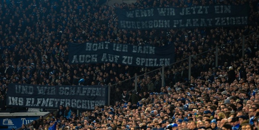 «Wenn wir jetzt ein Hurensohn-Plakat zeigen, hört ihr dann auch auf zu spielen und wir schaffen es ins Elfmeterschiessen?»