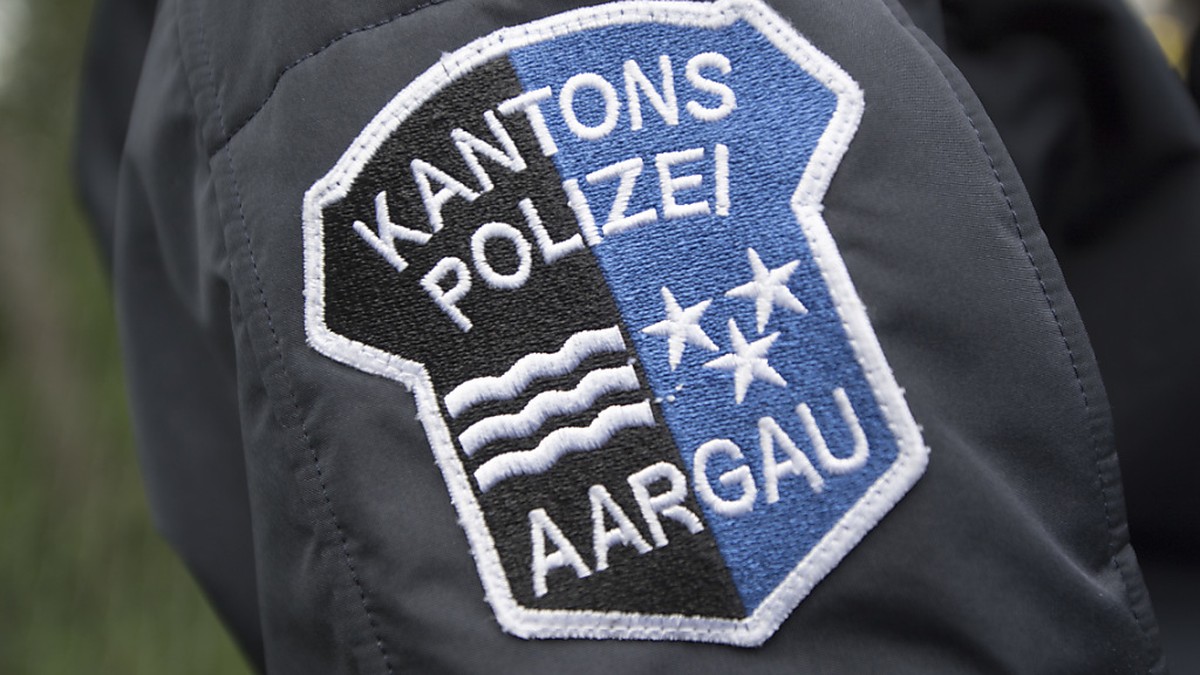 Lieferwagen erfasst Zwölfjährigen auf Fussgängerstreifen – L