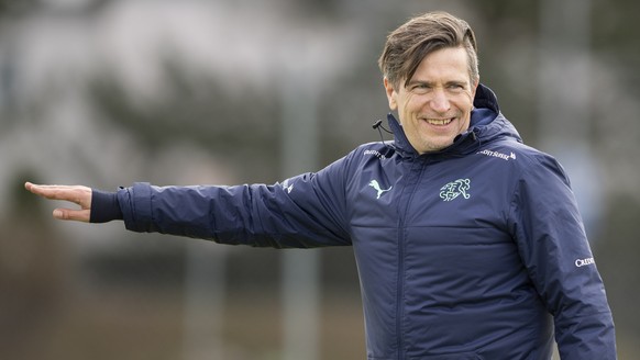 Nils Nielsen, Trainer des Schweizer Frauen-A-Nationalteams, im Training fuer das Laenderspiel gegen Frankreich am Samstag vor, aufgenommen am Mittwoch, 17. Februar 2021 auf dem Sportplatz Stighag in K ...