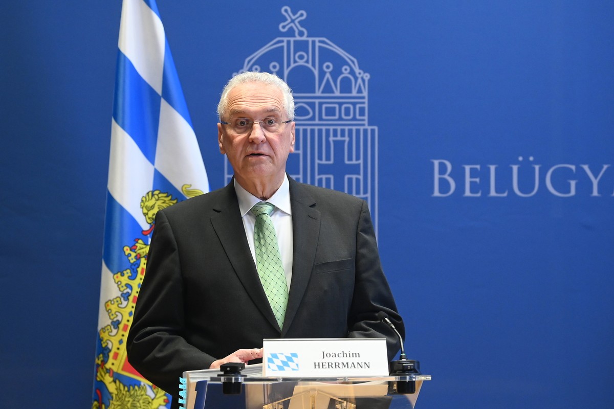 epa12700067 Interior Minister of the German state of Bavaria Joachim Herrmann attends a joint press conference with Hungarian Minister of the Interior Sandor Pinter (not pictured) following their meet ...