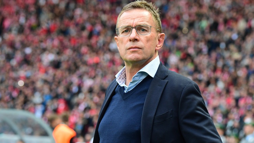 epa09602779 (FILE) - Leipzig&#039;s head coach Ralf Rangnick prior to the German DFB Cup final soccer match between RB Leipzig and FC Bayern Munich in Berlin, Germany, 25 May 2019 (re-issued on 25 Nov ...