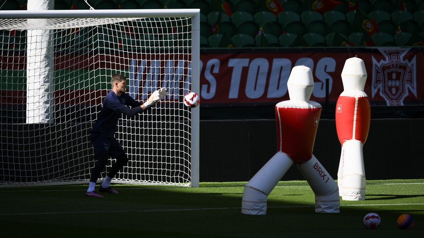 Switzerland&#039;s goalkeeper Gregor Kobel practices during a training session on the eve of the UEFA Nations League group A2 soccer match between Portugal and Switzerland at the Estadio Jose Alvalade ...