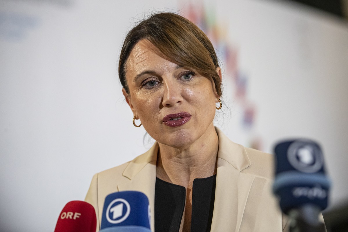 epa10064750 European Union Agency for Asylum (EUAA) Executive director Nina Gregori talks to media as she arrives for EU Informal Justice and Home Affairs Ministerial Meeting in Prague, Czech Republic ...
