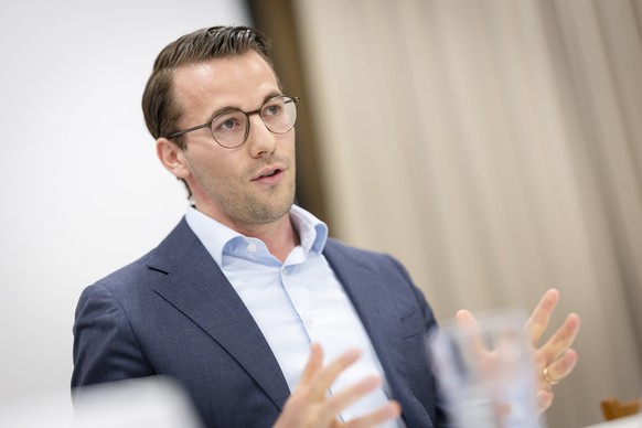 Andri Silberschmidt, Nationalrat FDP-ZH und Kandidat fuer den Zuercher Regierungsrat spricht an einer Medienkonferenz der FDP Kanton Zuerich zu den Regierungsratswahlen 2027, am Montag, 13. April 2026 ...
