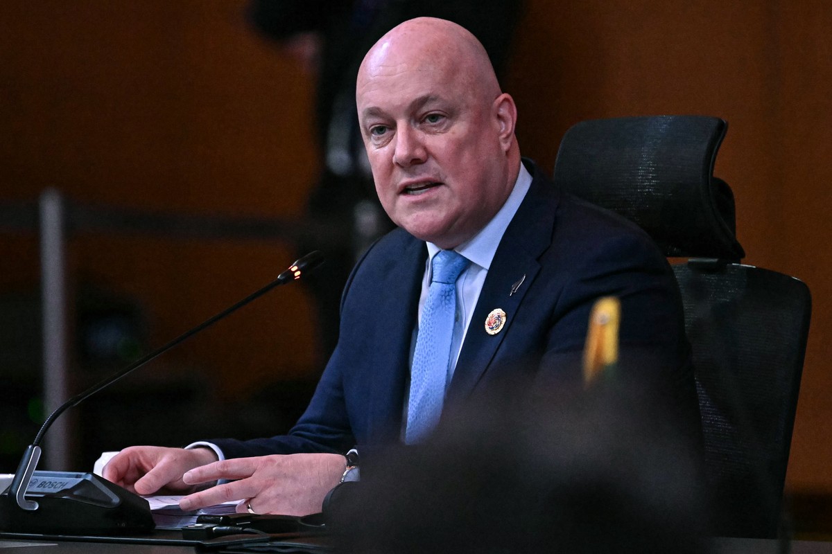 epa12487058 New Zealand's Prime Minister Christopher Luxon speaks as he attends the ASEAN ? New Zealand Commemorative Summit during the 47th Association of Southeast Asian Nations (ASEAN) Summit  ...