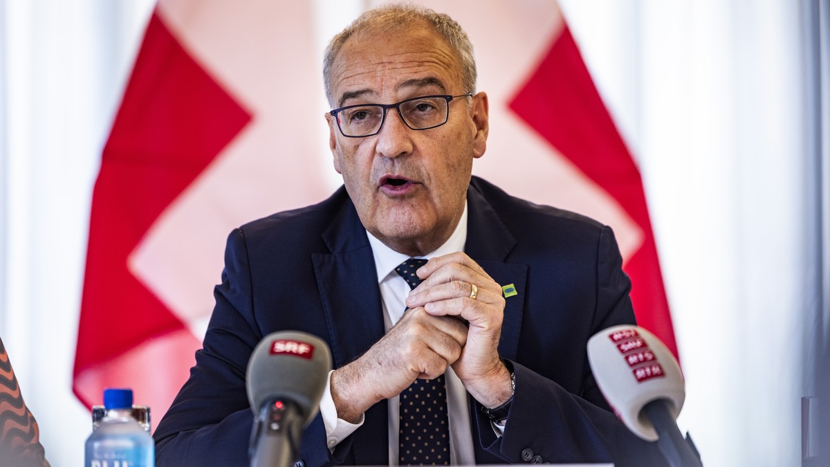 Diesen-Asterix-Comic-nimmt-Bunderat-Parmelin-mit-in-die-Ferien