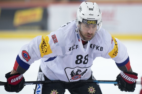 Fribourgs Christopher Didomenico, waehrend dem Meisterschaftsspiel der National League zwischen den SCL Tigers und dem HC Fribourg-Gotteron, am Dienstag 15. Dezember 2020, im Ilfisstadion in Langnau.  ...