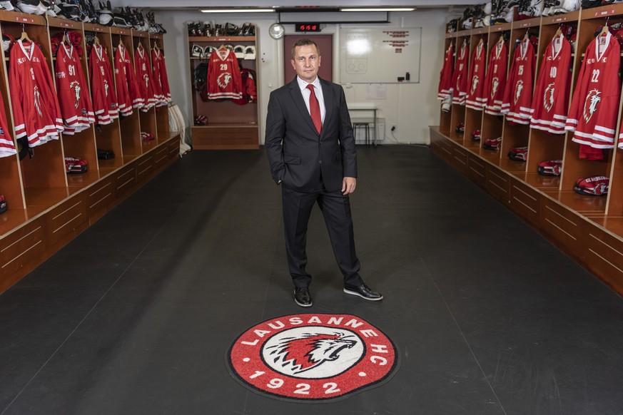 ZUM BEGINN DER NATIONAL LEAGUE SAISON 2019/20 AM FREITAG, 13. SEPTEMBER 2019, STELLEN WIR IHNEN FOLGENDE PORTRAITS VON VILLE PELTONEN, HEADCOACH LAUSANNE HC, ZUR VERFUEGUNG --- Ville Peltonen, entrain ...