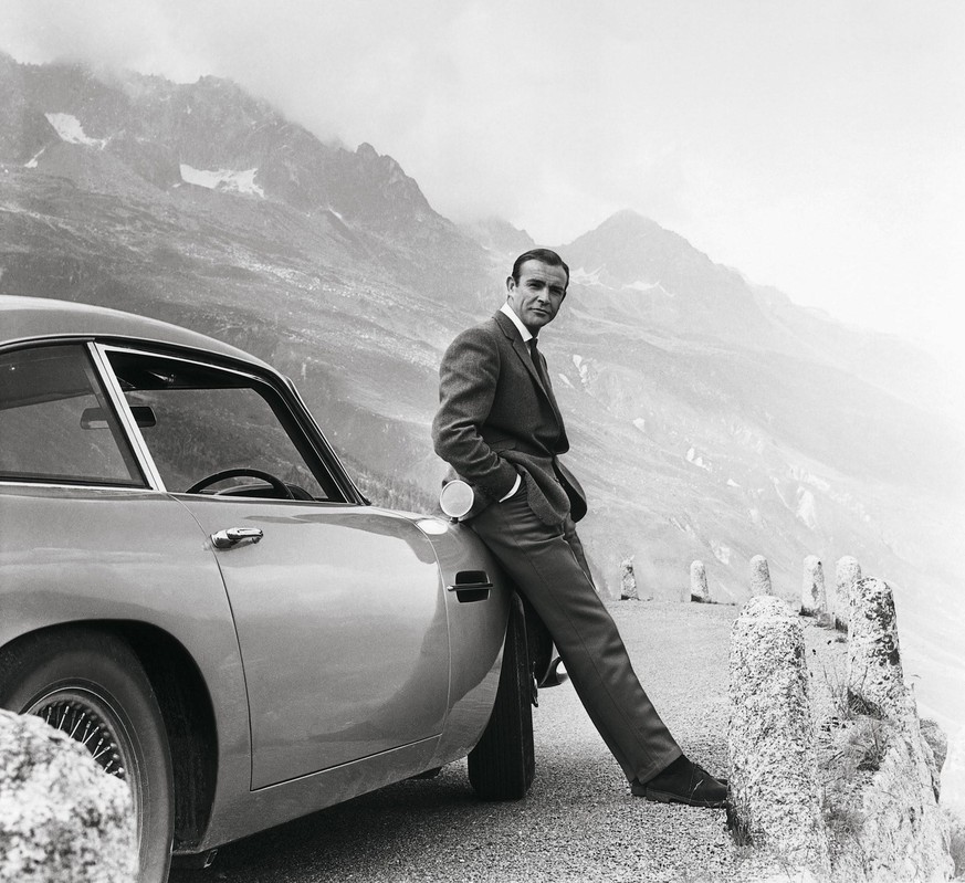 James Bond Goldfinger sean connery aston martin db5 furkapass 1964