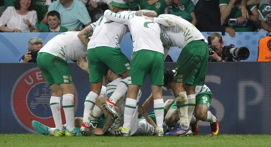 In letzter Minute: Irland schlägt Italien und steht im Achtelfinal.