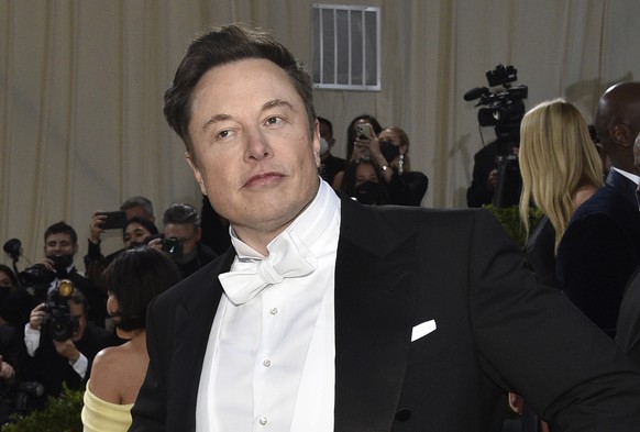 FILE - Elon Musk attends The Metropolitan Museum of Art&#039;s Costume Institute benefit gala celebrating the opening of the &quot;In America: An Anthology of Fashion&quot; exhibition on May 2, 2022,  ...