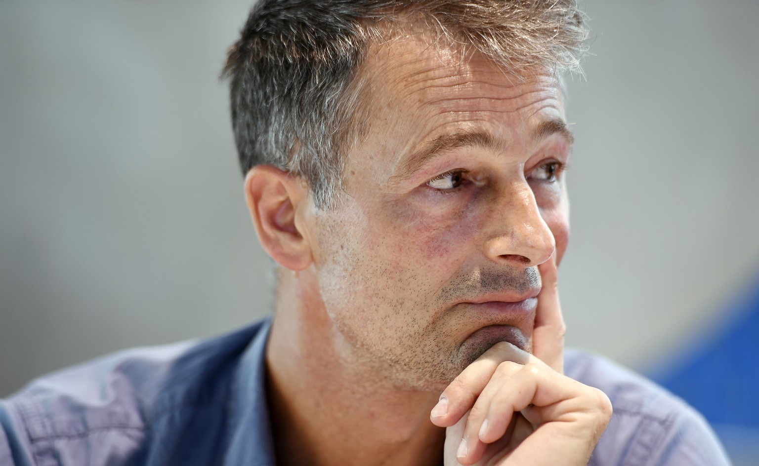 FCZ-Sportchef Thomas Bickel an einer Medienkonferenz nach dem Trainingslager des FC Zuerich in Zuerich am Freitag, 8. Juli 2016. (KEYSTONE/Walter Bieri)