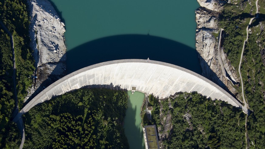 The Zervreila dam wall of the Zervreilasee artificial lake, pictured Monday, July 4, 2011 near Vals in the Canton of Grisons, Switzerland. The lake has a surface area of 1.61 square km and an elevatio ...