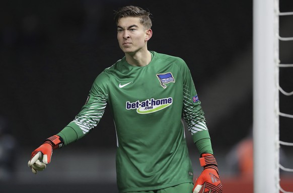 Hertha goalkeeper Jonathan Klinsmann points during the Europa League Group J soccer match between Hertha BSC and Ostersunds FK in Berlin, Germany, Thursday, Dec. 7, 2017. (AP Photo/Michael Sohn)