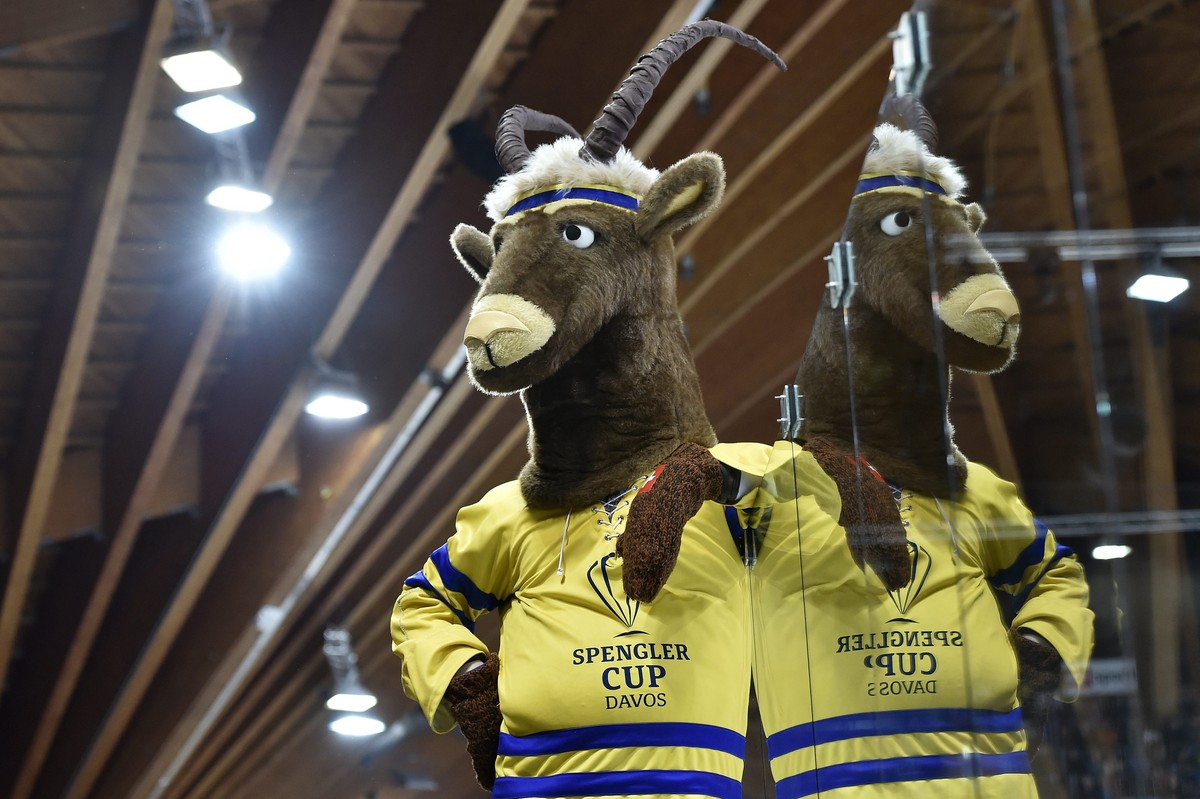 Maskottchen Hitsch kann zurücklehnen: Alles läuft in Davos nach Plan.