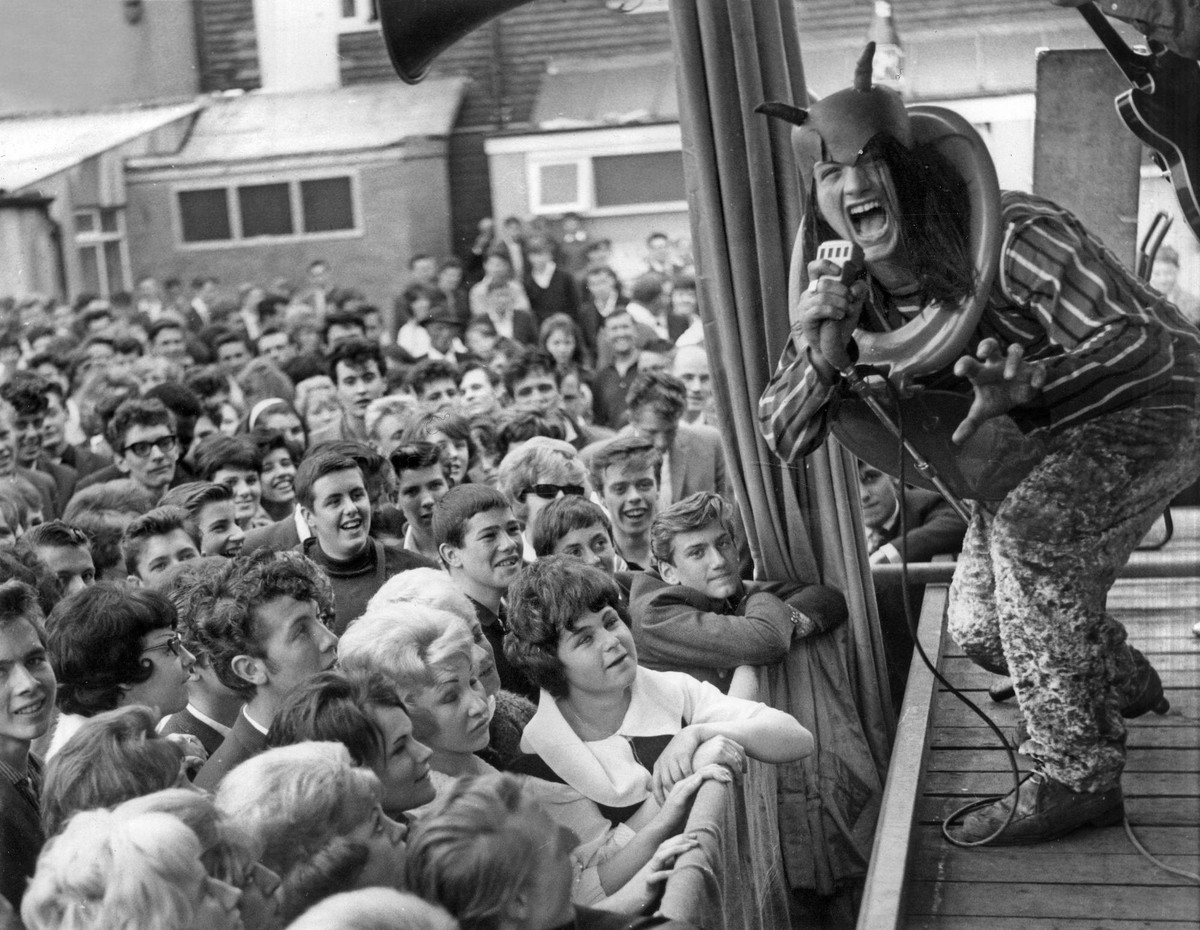 Lord Sutch 1932818 Lord Sutch by Unknown photographer, 20th century add.info.: Singer Lord Sutch at a concert in England on June 12, 1962. Copyright: xBridgemanxImagesx 1932818