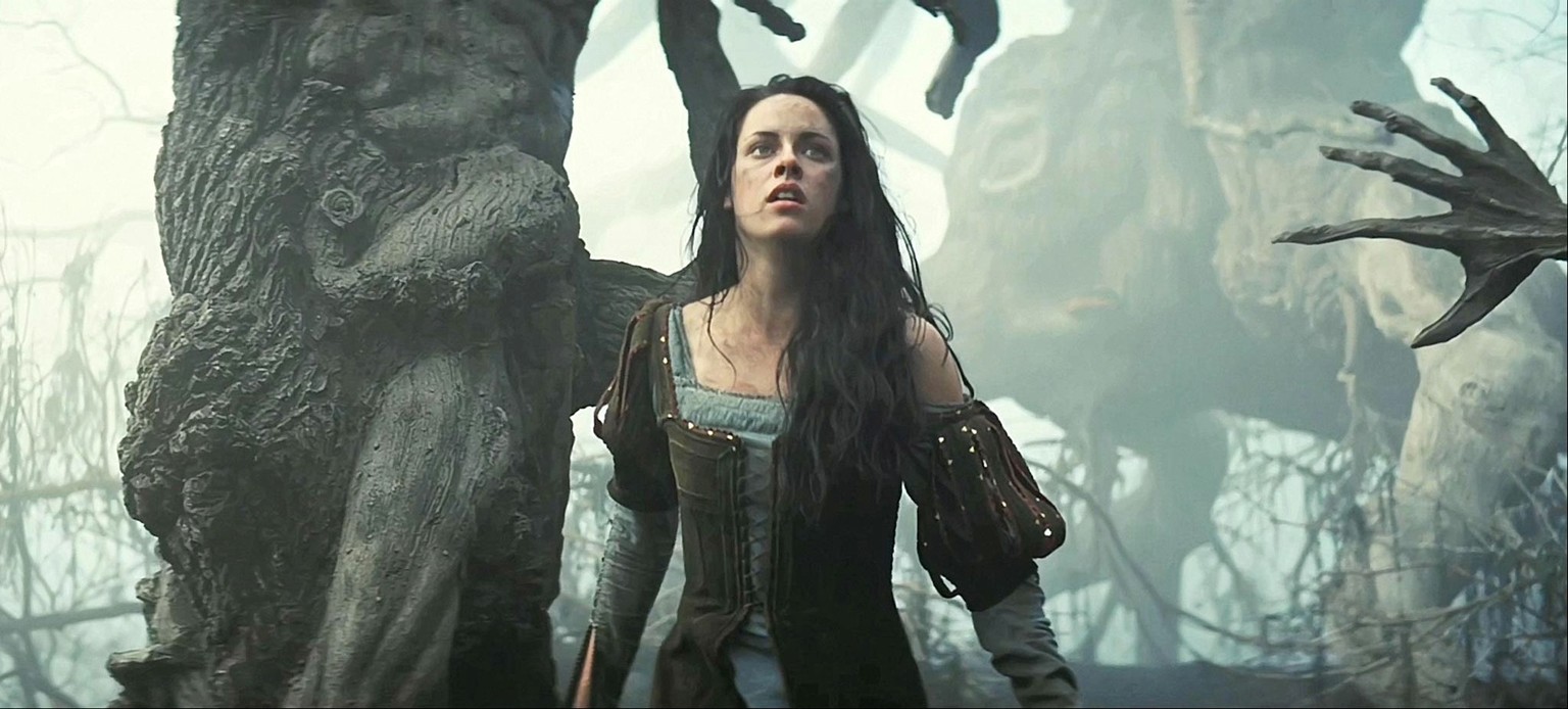 Kristen Stewart im Kampf mit der amerikanischen Presse bzw. dem Zauberwald in «Snow White and the Huntsman».