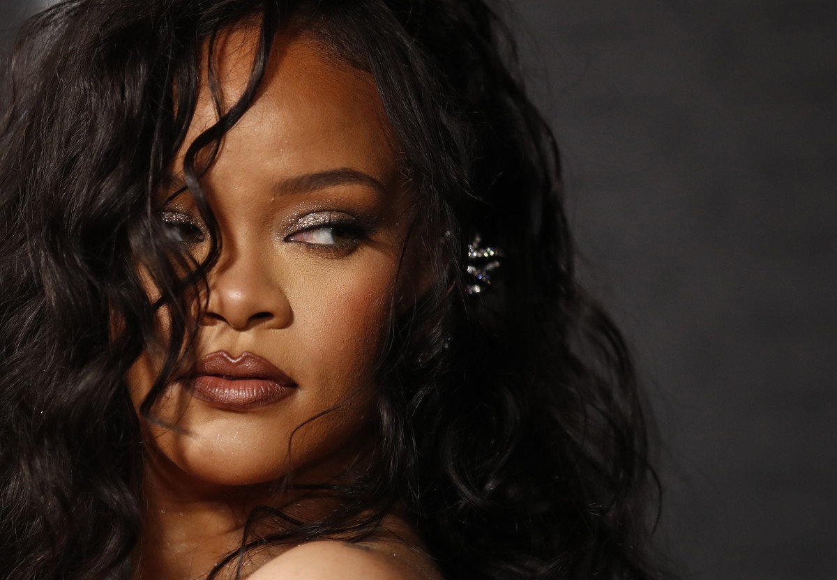 epaselect epa10268241 Barbadian singer Rihanna attends the premiere of Marvel's 'Black Panther: Wakanda Forever' at the Dolby Theatre in Los Angeles, California, USA, 26 October 2022. T ...