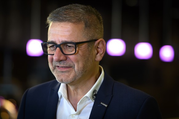 CEO Marc Luethi, spricht mit Journalisten nach einer Vorsaison-Medienkonferenz des SC Bern, am Montag, 31. August 2020 in der Postfinance Arena, in Bern. (KEYSTONE/Anthony Anex)