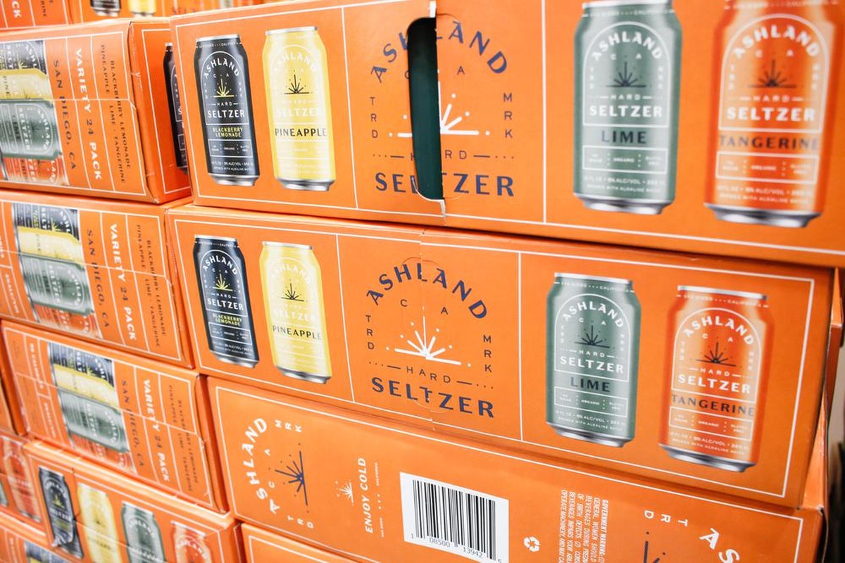 hard seltzer white claw ashland truly PBR fick's USA mineral alkohol trinken drinks