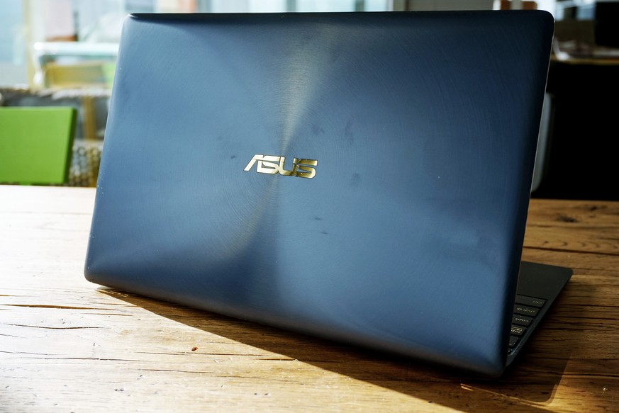 Asus Zenbook 3 Notebook Laptop Windows 10