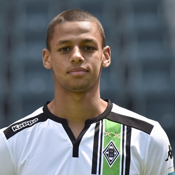 Borussia Moenchengladbach&#039;s Djibril Sow poses for a portrait for the Bundesliga and Champions League season 2015/16 in Moenchengladbach, Germany, Friday, July 10, 2015. (AP Photo/Martin Meissner)