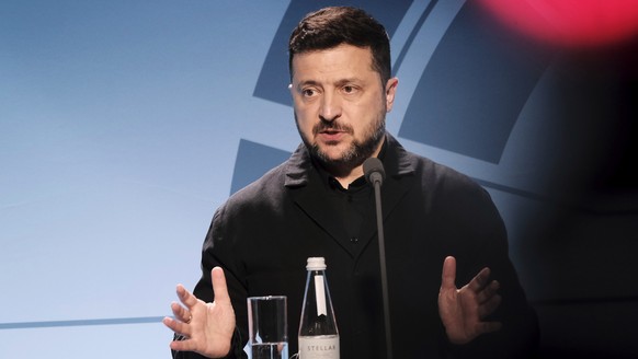 epa13026877 President of Ukraine Volodymyr Zelensky speaks during a press conference after a meeting of the Prime Ministers of the eight Nordic and Baltic countries (NB8) in Tallinn, Estonia, 09 June  ...