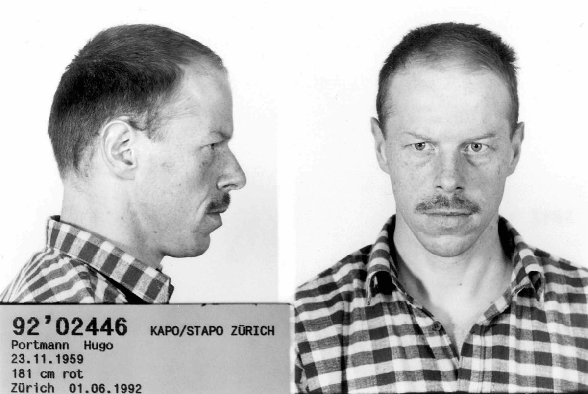 Polizeibilder von Hugo Portmann, aufgenommen am 1. Juni 1992. Portmann ist am Sonntag abend, 21. Februar 1999, aus der Strafanstalt 'Realta' in Cazis (GR) entwichen. Dort befand er sich zum  ...