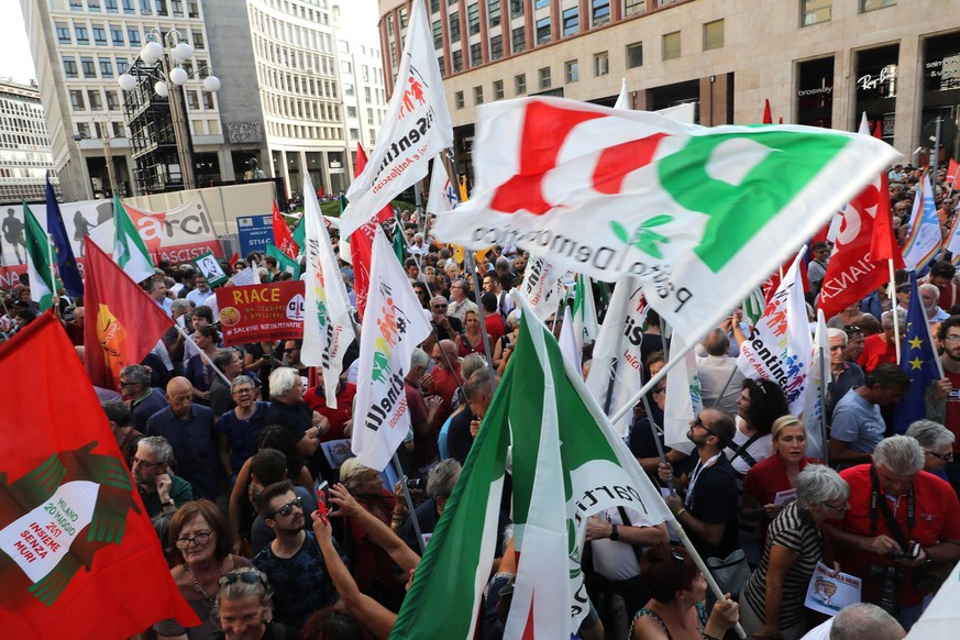 People take part in the demonstration &#039; Europe without walls &#039; to protest the meeting between Italian Interior Minister and deputy-premier Matteo Salvini and Hungary&#039;s Prime Minister Vi ...
