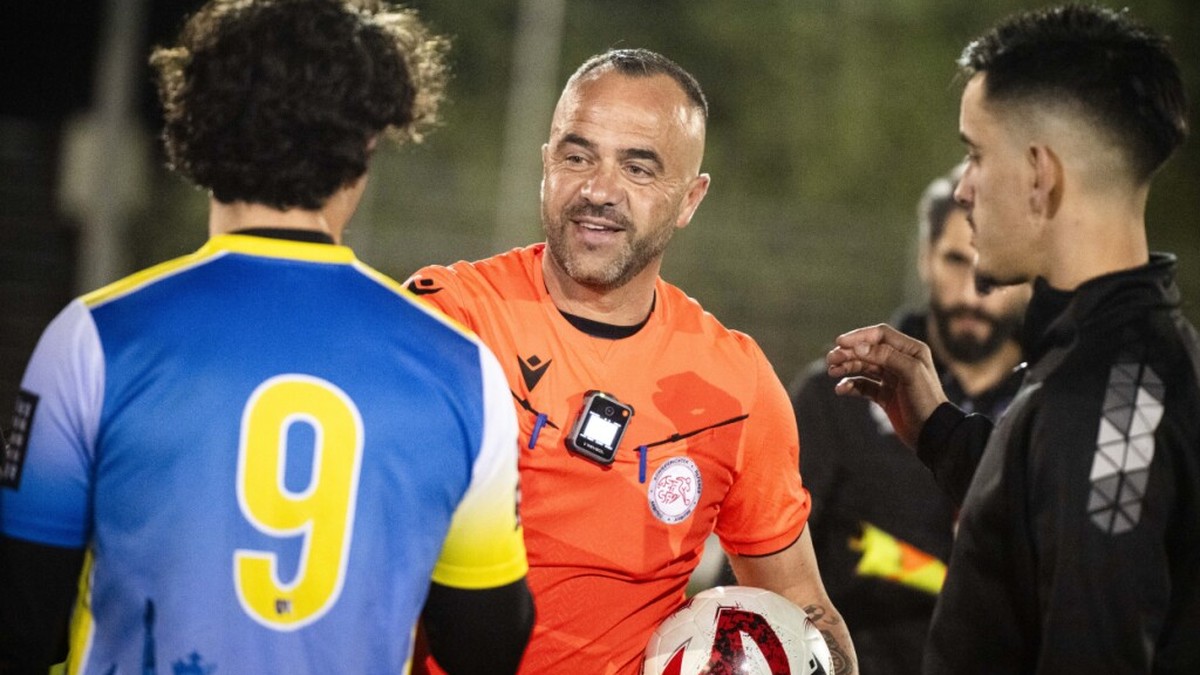 Arbitre du match de 3e ligue valaisanne entre le FC Lens Chermignon et St-Léonard, Bruno Ferreira a sifflé la rencontre, muni d'une bodycam.