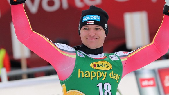 epa08083723 Third placed Thomas Dressen of Germany celebrates in the finish area of the Men&#039;s Super-G race at the FIS Alpine Skiing World Cup event in Val Gardena, Italy, 20 December 2019. EPA/AN ...