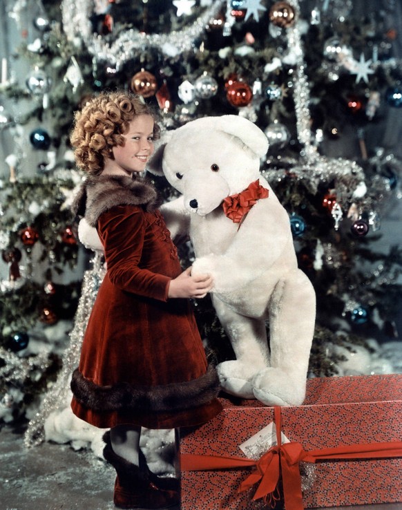 BRIGHT EYES, Shirley Temple, 1934, with a Christmas tree, TM and Copyright c 20th Century-Fox Film Corp. All Rights Reserved TM and Copyright c 20th Century Fox Film Corp. All rights reserved./Courtes ...