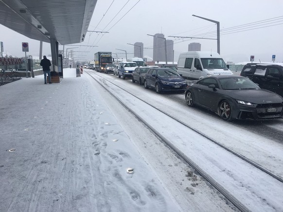 Schnee HardbrÃ¼cke ZÃ¼rich