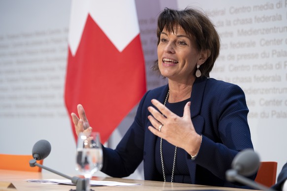 Bundesraetin Doris Leuthard spricht an der Medienkonferenz ueber seinen Ruecktritt auf Ende Dezember 2018, am Donnerstag, 27. September 2018, in Bern. (KEYSTONE/Anthony Anex)