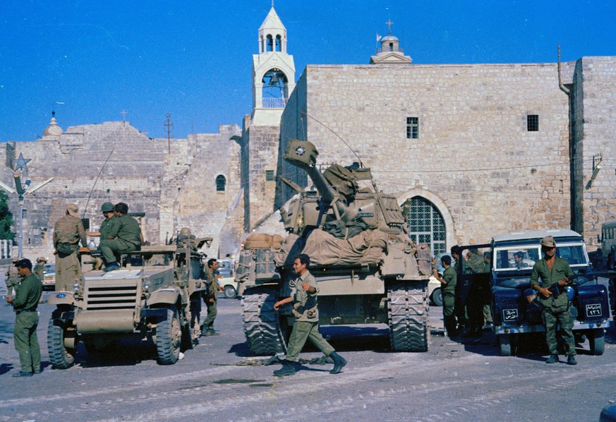Israelische Panzertruppen in Bethlehem.
