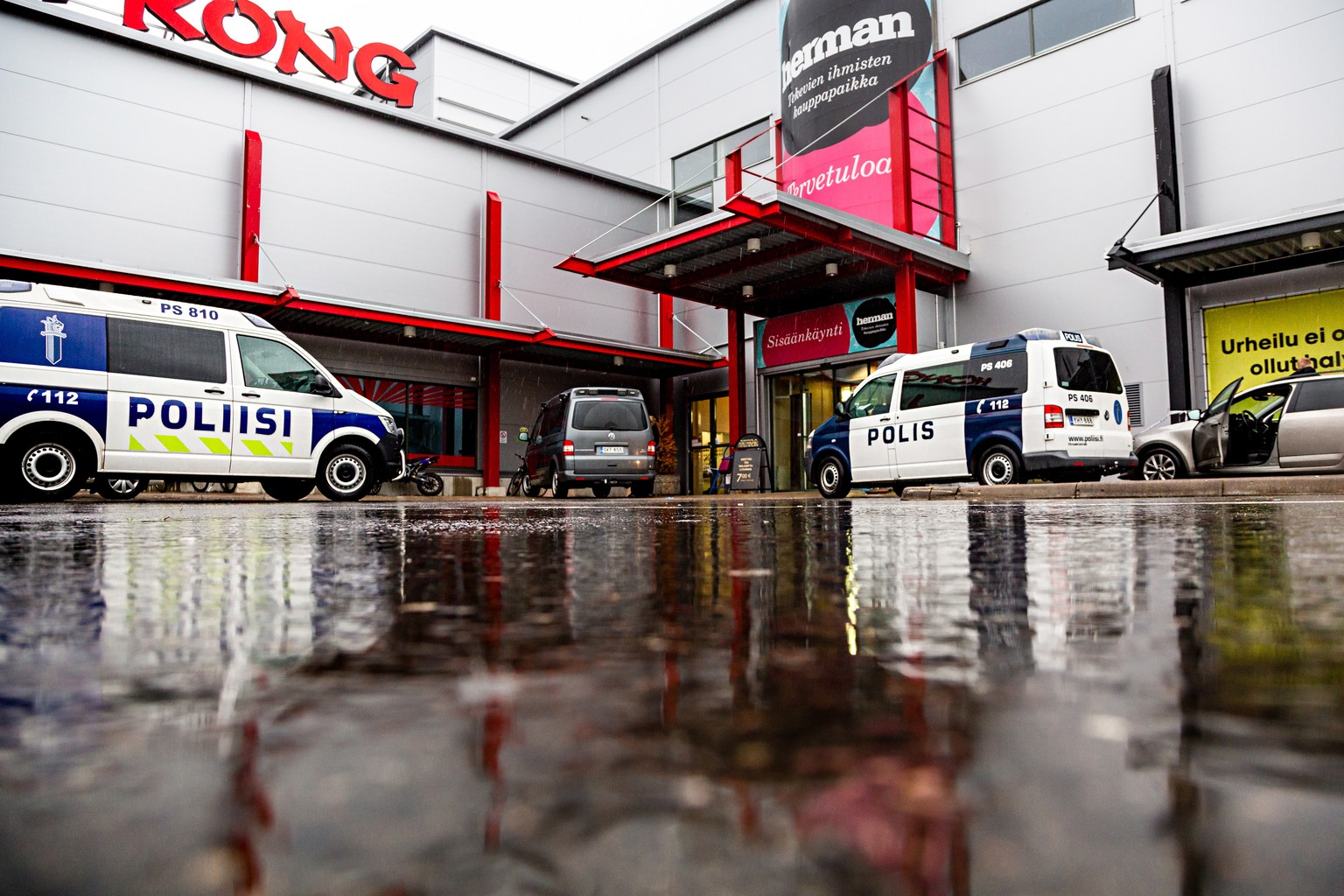 epa07885872 Exterior view of the Herman Mall and the area cordoned off by police in Kuopio, Finland, 01 October 2019. According to police reports, one person was killed and and ten people were wounded ...