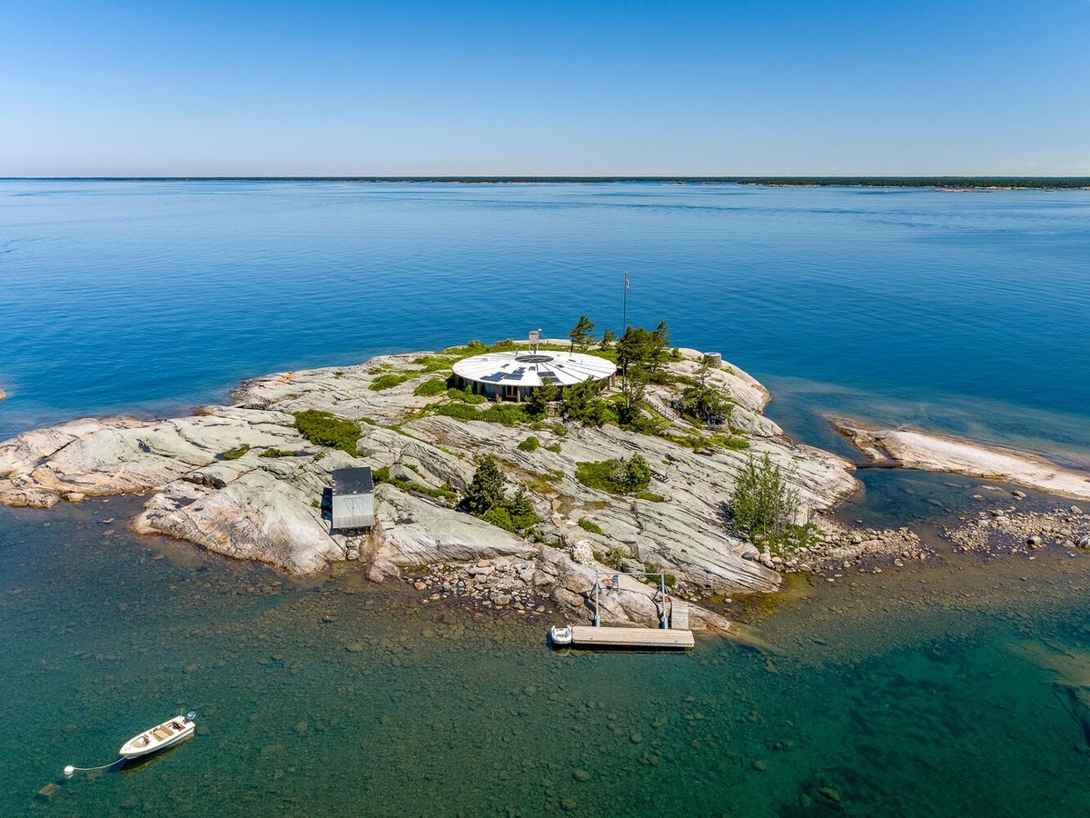 https://www.georgianbayislandsforsale.ca/Residential/For-Sale/3050862-0/2Is3700-Table-Rock-Islands--Georgian-Bay-Ontario-X5577990
2Is3700 Table Rock Islands , Georgian Bay, Ontario
Spectacular Archipe ...