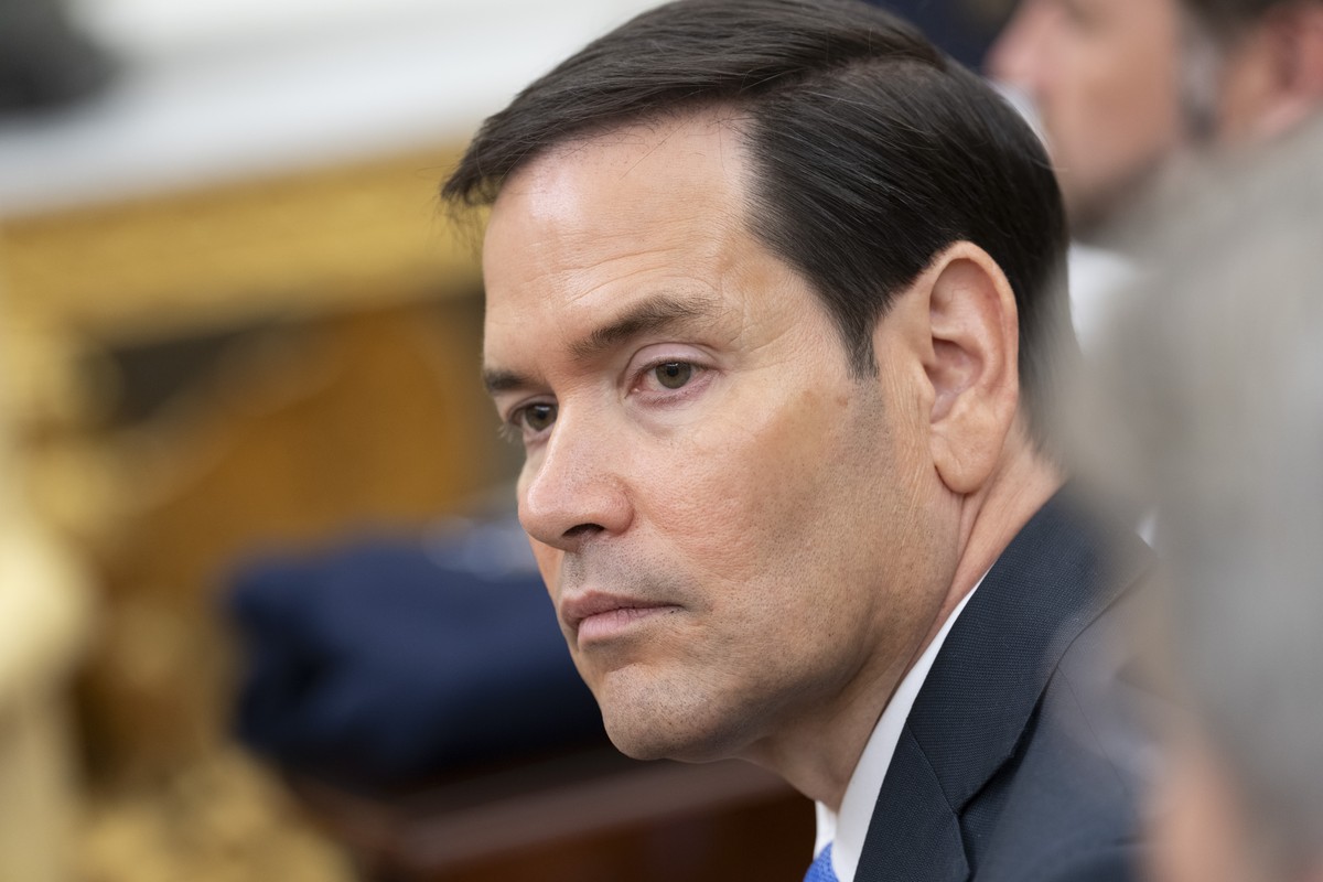 epa12158291 US Secretary of State Marco Rubio listens during a meeting between the US president and the German chancellor at the Oval Office of the White House in Washington, DC, USA, 05 June 2025. EP ...