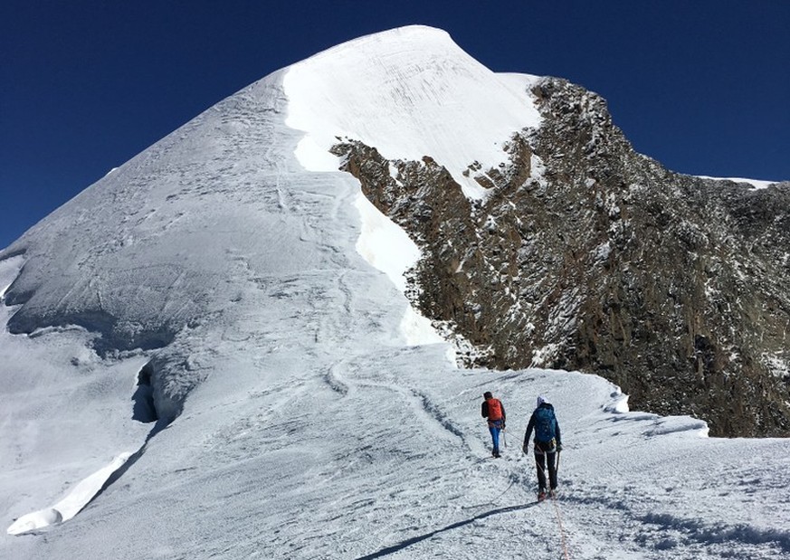 Schmilzt alles Eis ab, würde der Gipfel des Weissmies plötzlich unter 4000 Meter über Meer liegen.